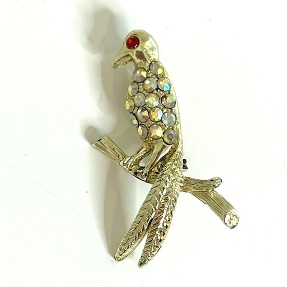 Vintage Rhinestone Parrot Brooch Aurora Borealis Bird Pin Red Eye Gold Tone 1960 - Picture 2 of 6